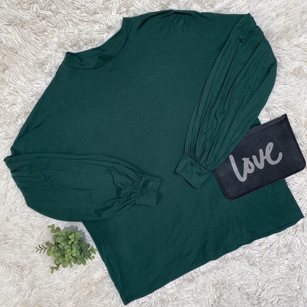2 Hearts LS Balloon Sleeved Top 💗 Emerald Green